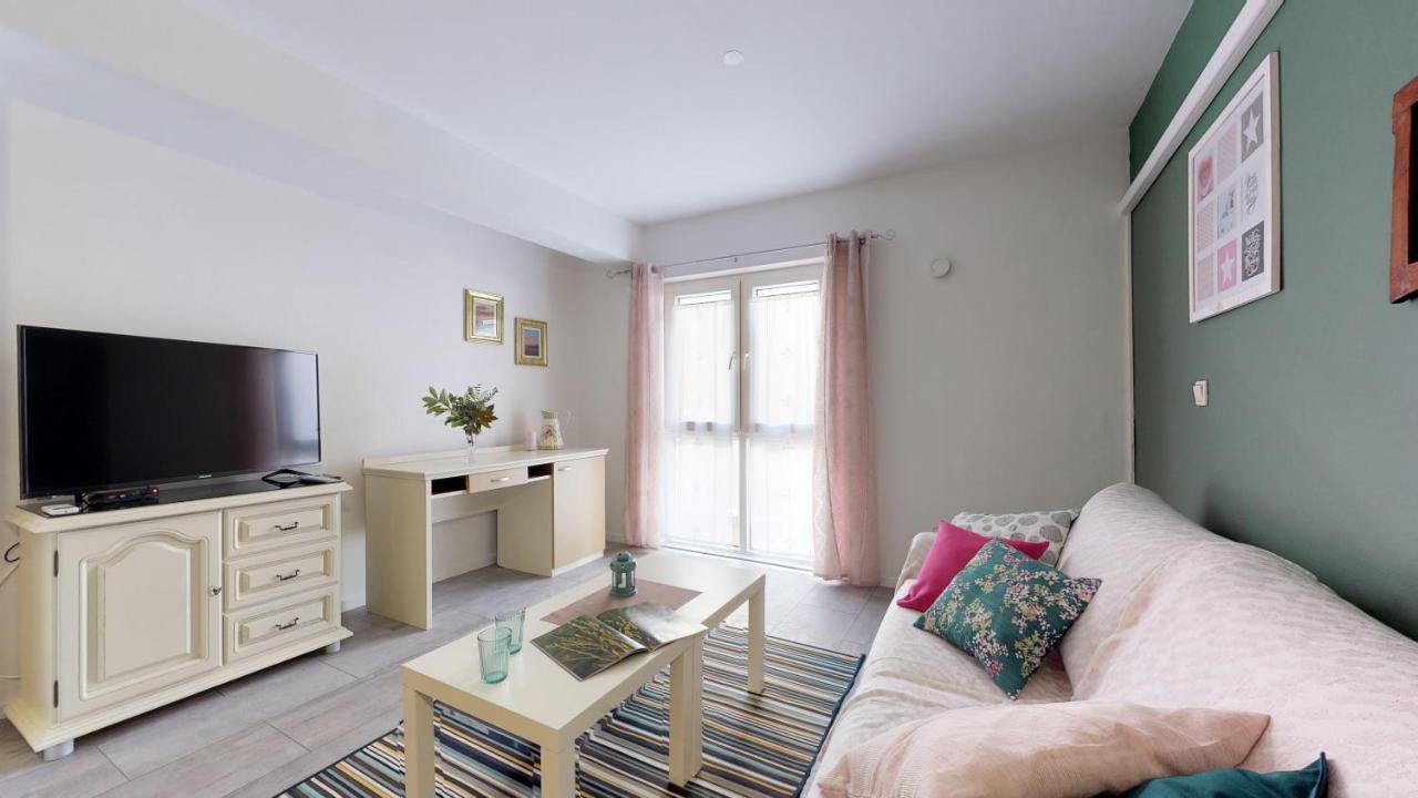 Mirta Deluxe Superior 5 Star Apartment, Your Piece Of Heaven By The Sea & Park, With Sea & Park View Novigrad Istria Εξωτερικό φωτογραφία