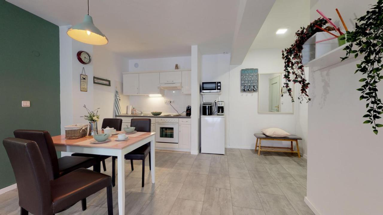 Mirta Deluxe Superior 5 Star Apartment, Your Piece Of Heaven By The Sea & Park, With Sea & Park View Novigrad Istria Εξωτερικό φωτογραφία