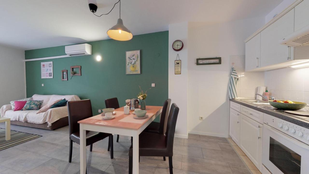 Mirta Deluxe Superior 5 Star Apartment, Your Piece Of Heaven By The Sea & Park, With Sea & Park View Novigrad Istria Εξωτερικό φωτογραφία